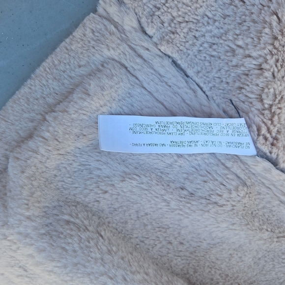 Zara Cream Faux Fur Jacket - Picture 7 of 7